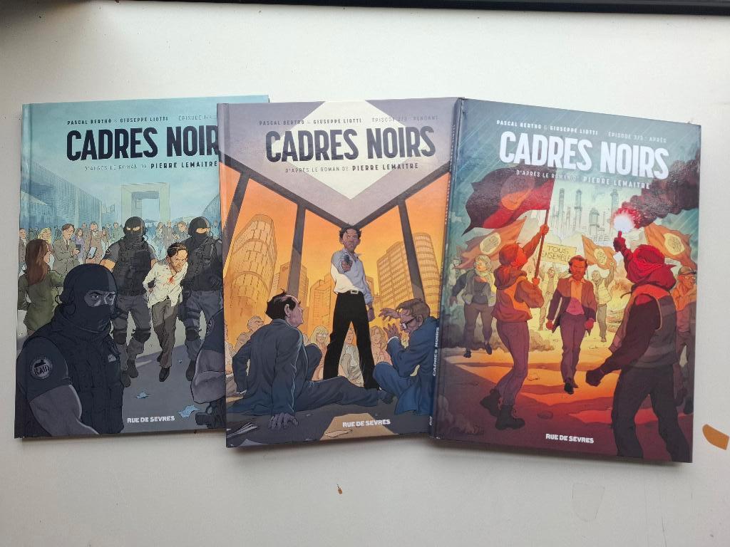 CADRES NOIRS TOMES 1 à 3 SERIE COMPLETE TBE TOUS EO, Livres, Série complète ou Série, Enlèvement ou Envoi, Comme neuf