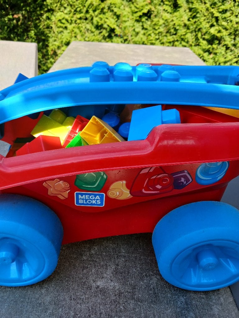 Megablocs met karretje, Kinderen en Baby's, Speelgoed | Bouwstenen, Ophalen, Zo goed als nieuw