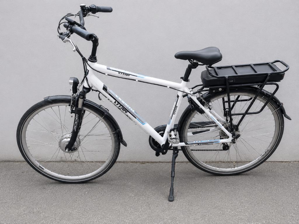 zeer mooie VELOCI TITAN E-bike heren maat M, 51 tot 55 cm, Ophalen, Zo goed als nieuw, 50 km per accu of meer