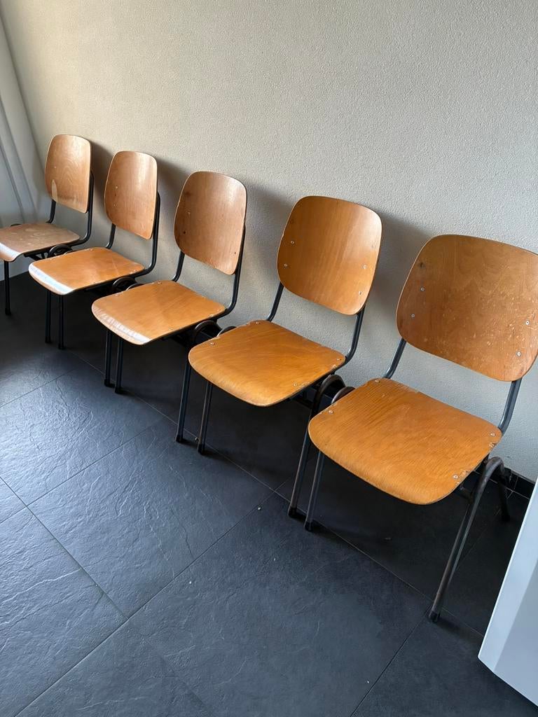 Schoolstoelen - 5 stuks beschikbaar - stapelbaar, Huis en Inrichting, Stoelen, Gebruikt, Vijf, Zes of meer stoelen, Hout, Metaal