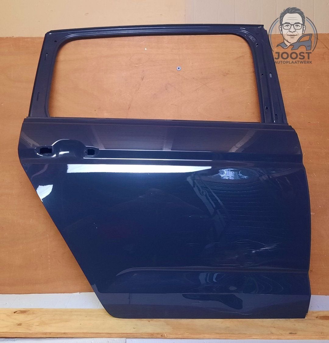 Portier deur rechtsachter VW Touran 5T v.a 2015 5TA833312, Auto-onderdelen, Gebruikt, Herkomst onderdeel bekend, Achter, Ophalen of Verzenden