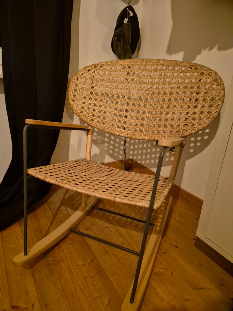 Leuke schommelstoel, Huis en Inrichting, Stoelen, Ophalen