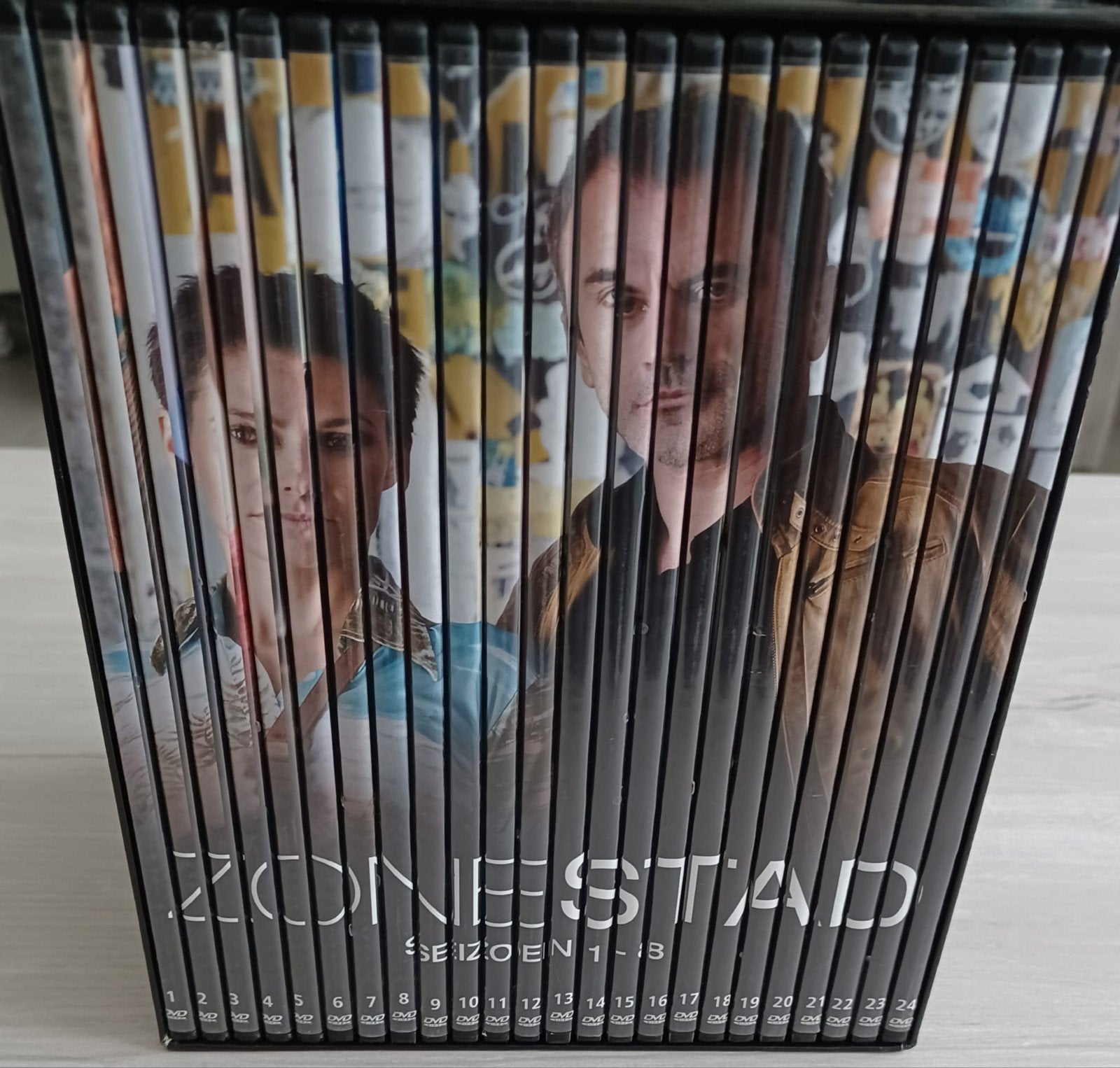 zone stad de complete serie 1-8, Cd's en Dvd's, Ophalen of Verzenden, Complete serie