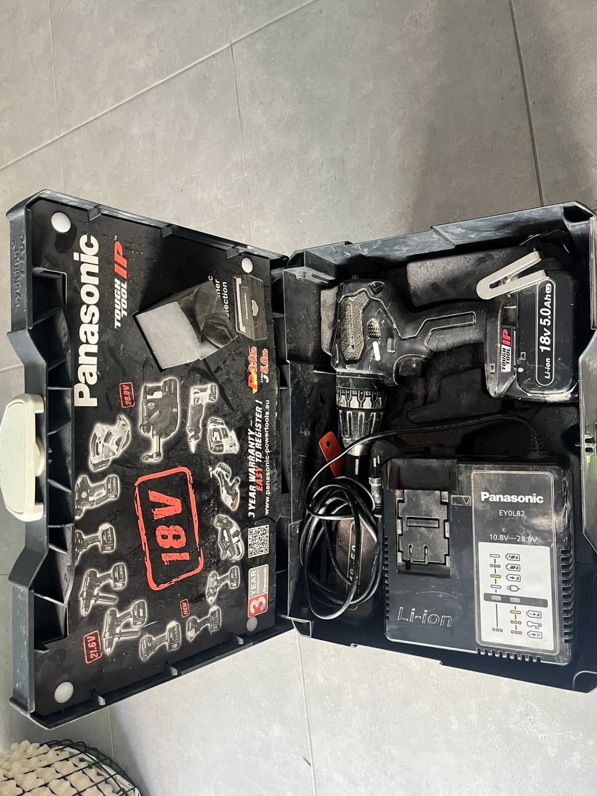 Panasonic Tough Tool 18V accuboormachine + EY0L82 lader, Ophalen, Zo goed als nieuw