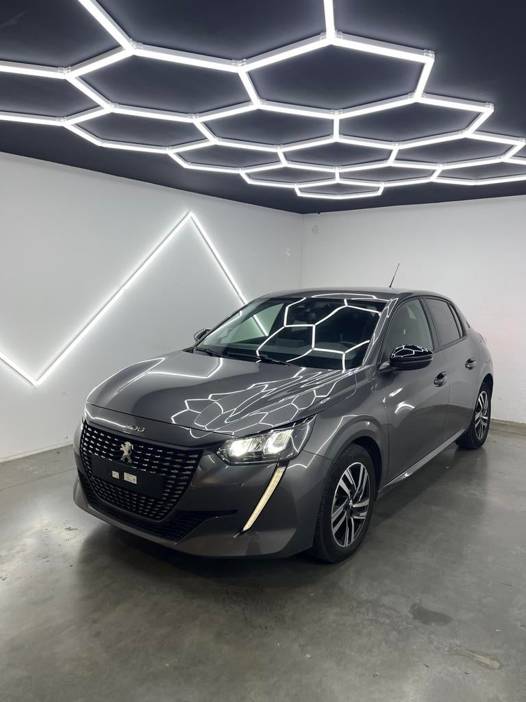 Peugeot 208| 2022| 13.734KM| 1 JAAR GARANTIE, Auto's, Voorwielaandrijving, Leder en Stof, 115 g/km, Bedrijf
