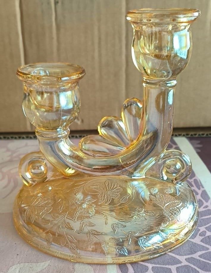 Vintage dubbele kandelaar in Goudsbloem, Ophalen of Verzenden, Glas
