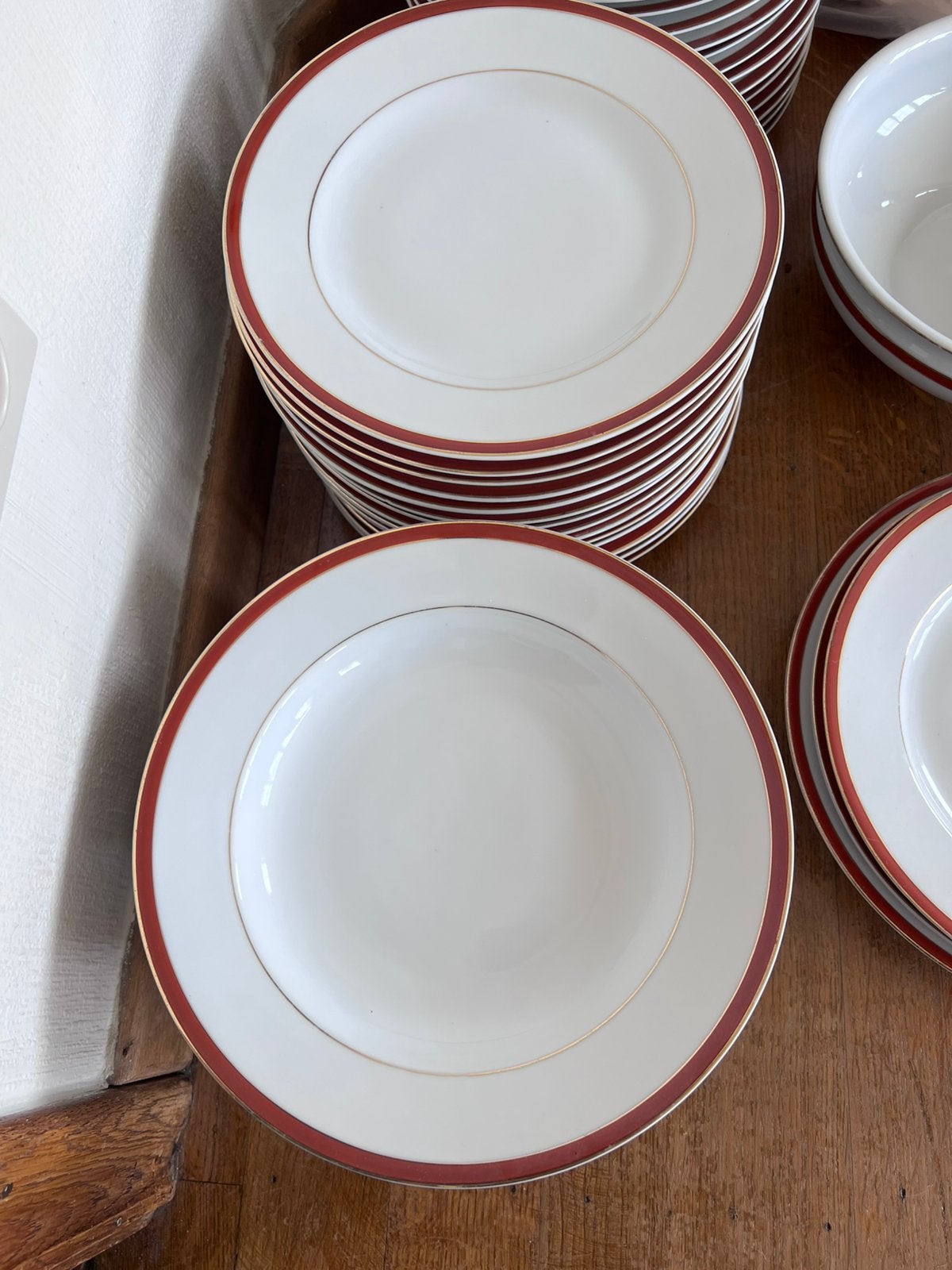 Grand service de table complet, Maison & Meubles, Cuisine | Vaisselle, Comme neuf, Enlèvement