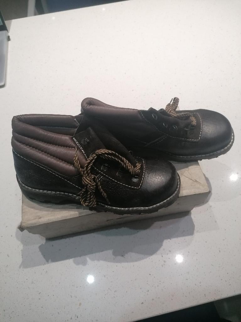 VEILIGHEIDSSCHOENEN VOOR ZWAAR GEBRUIK, Ophalen