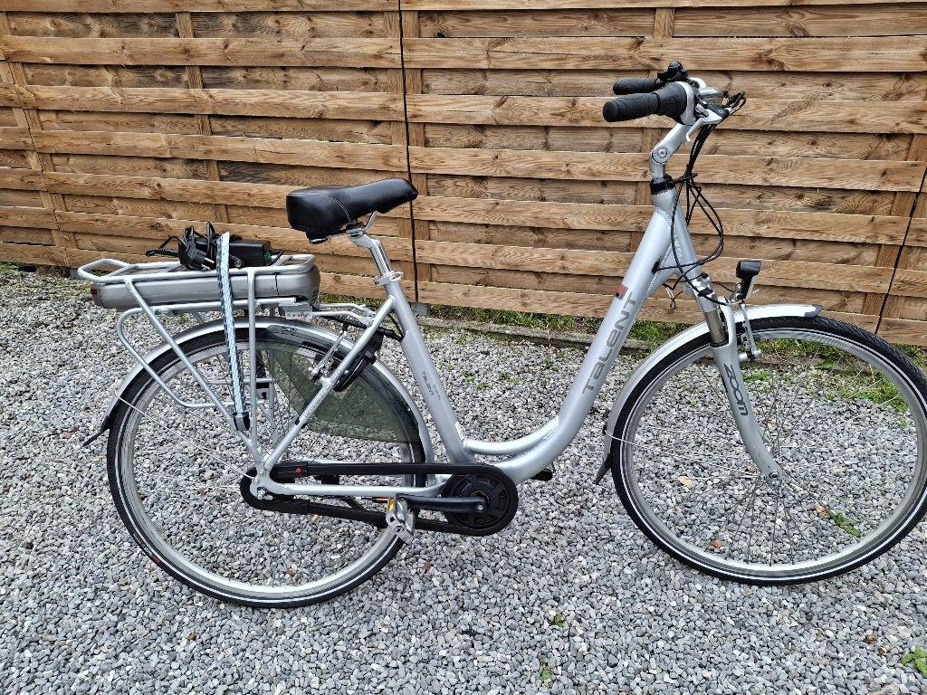 E  bike talent met middenmotor in topstaat !!!, Zo goed als nieuw, 51 tot 55 cm, 50 km per accu of meer, Ophalen