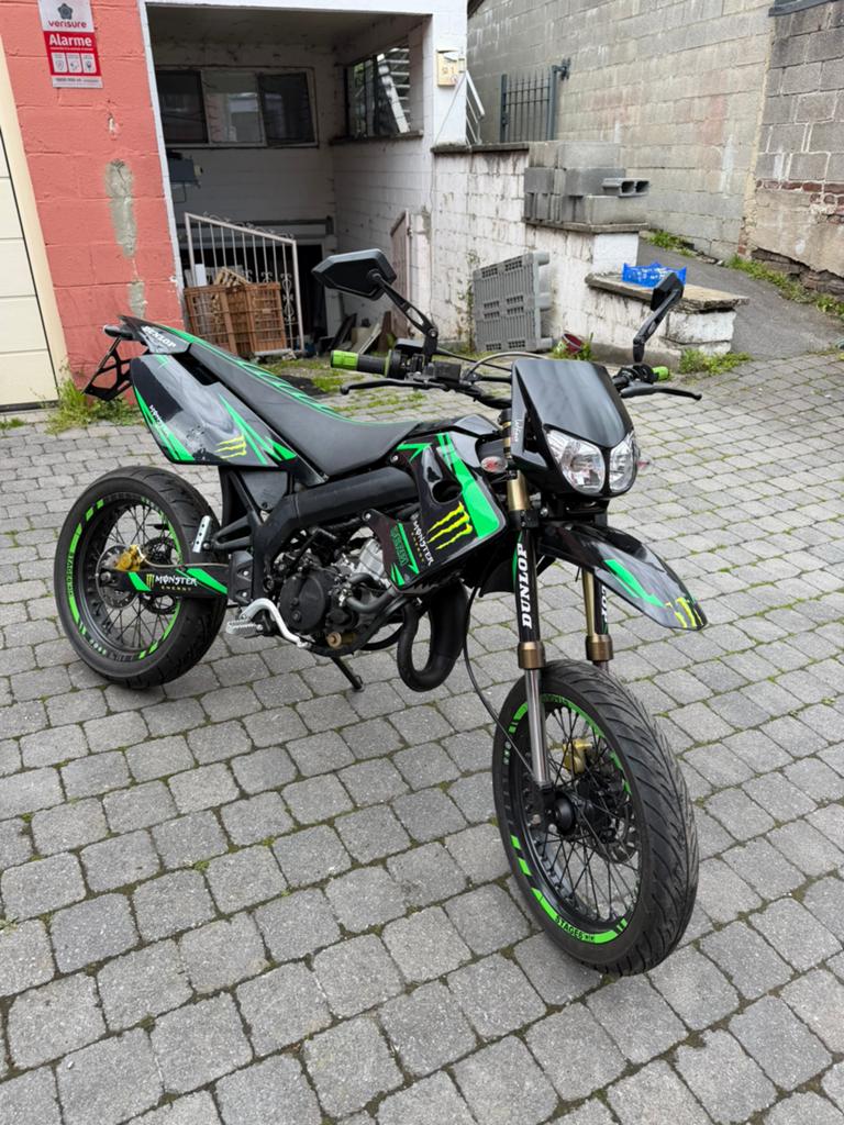 Exchange Derbi Senda X race 2005 + stuk, Fietsen en Brommers, Ophalen, Zo goed als nieuw