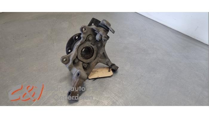 Fusee links-voor van een Renault Trafic, Gebruikt, -, Renault, -