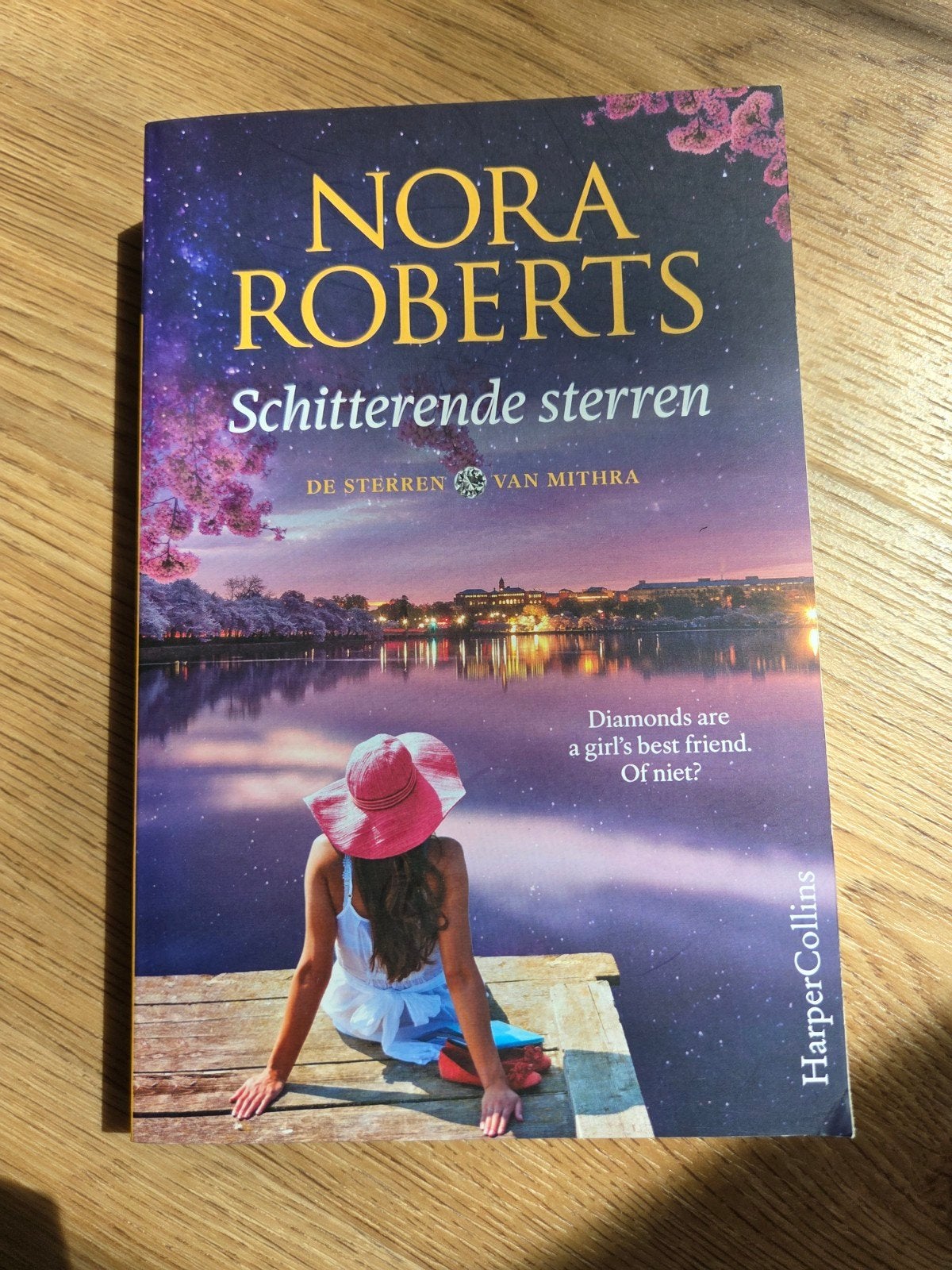 Nora Roberts - Schitterende sterren, Ophalen of Verzenden, Nora Roberts