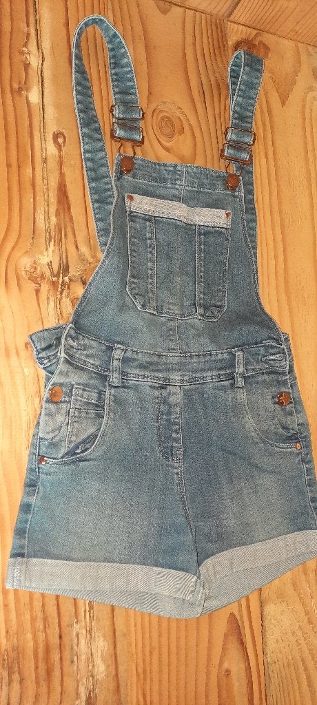 Mooie jeanssalopette Milla star maat 146, Kinderen en Baby's, Kinderkleding | Maat 146, Broek, Meisje, Ophalen of Verzenden, Zo goed als nieuw