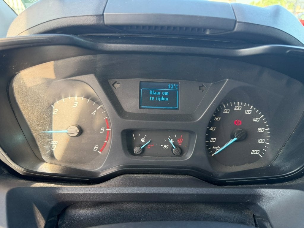 Ford Transit Custom (Stock ID 01445) — 22
