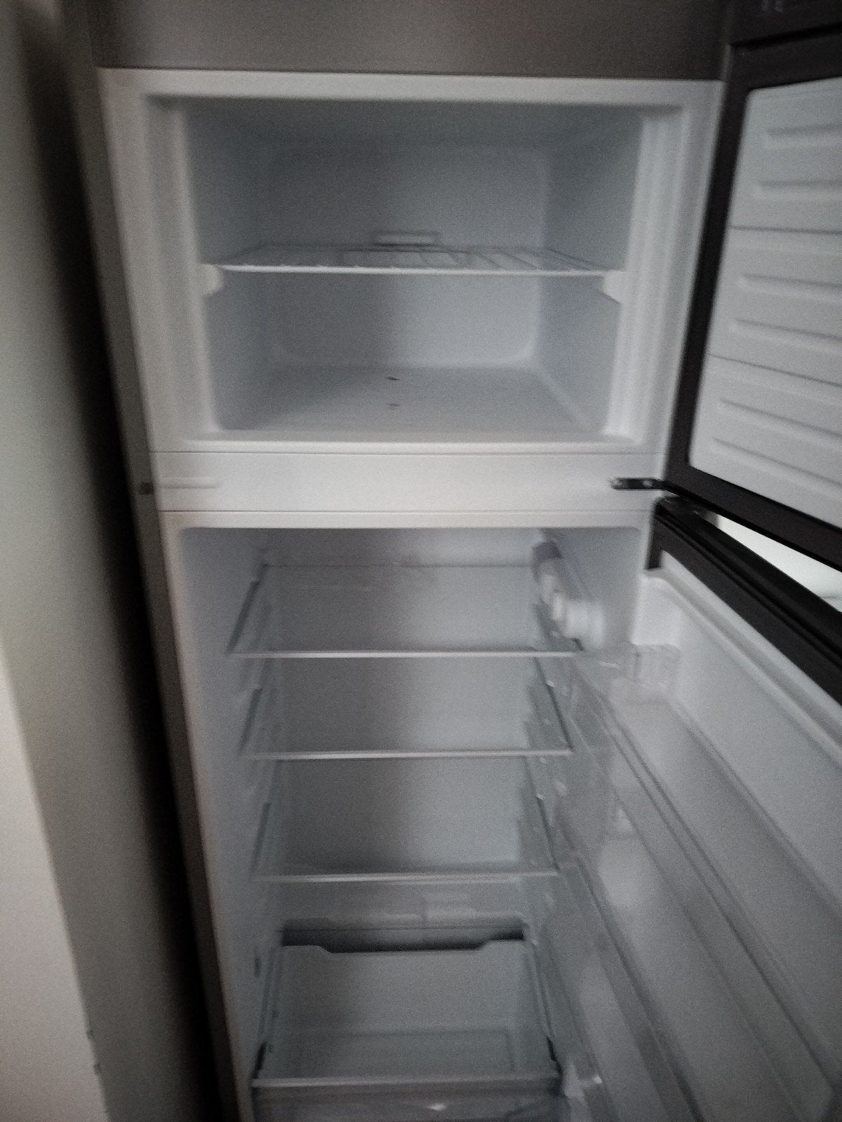 Frigo avec petit espace congélateur, Enlèvement, Comme neuf, À Poser, Congélateur