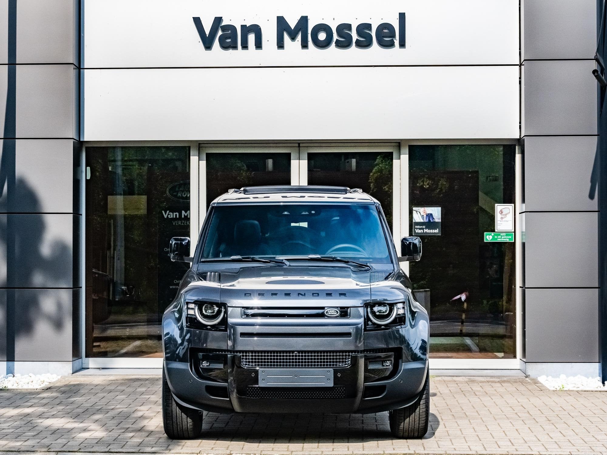 Land Rover Defender 90 D200 S AWD Auto. 26MY (bj 2026), Automaat, Zwart, Leder, 2339 kg