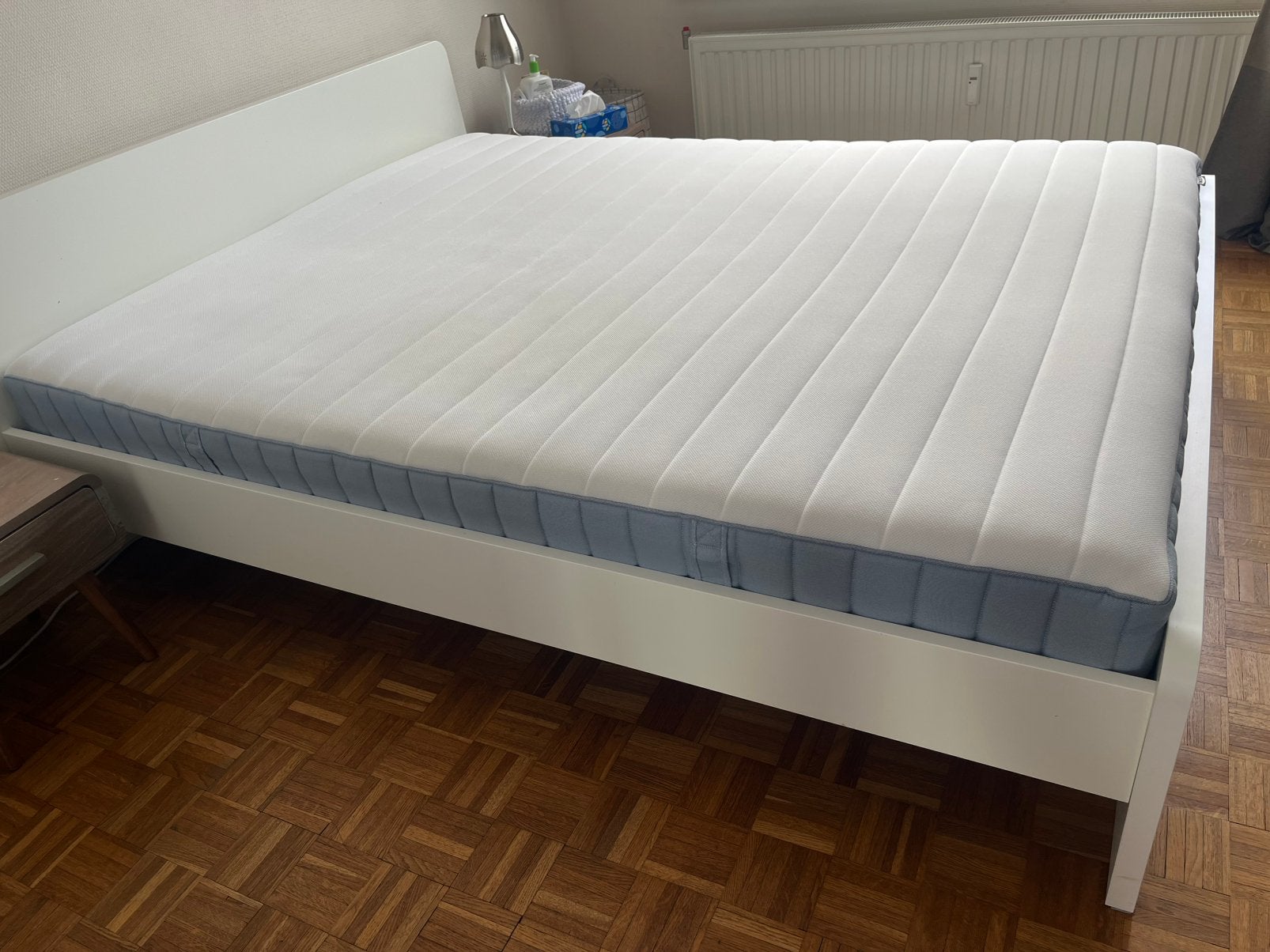 Lit 160x200 + matelas + 1 tiroir, Ophalen, Zo goed als nieuw, Wit
