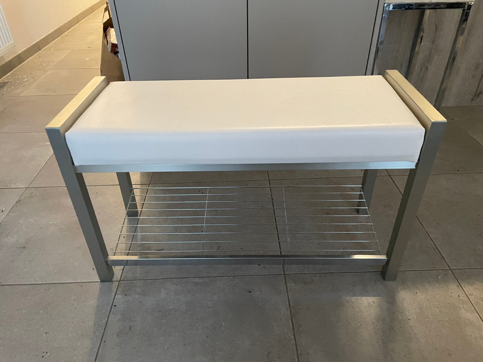 Étagère à chaussures/banc à chaussures en cuir blanc, Maison & Meubles, Enlèvement, Neuf