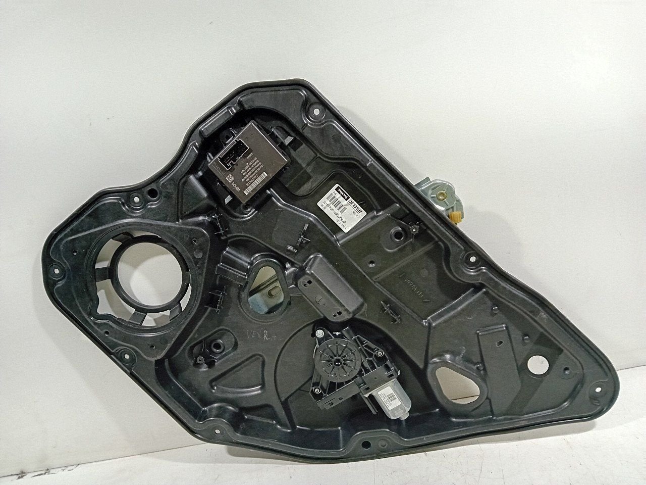 Raammechaniek elektrisch rechts achter Volvo V60, Onderdelen@venauto.nl, Van der Ven Autorecycling B.V., Ettenseweg 76, 4706 PB Roosendaal, The Netherlands