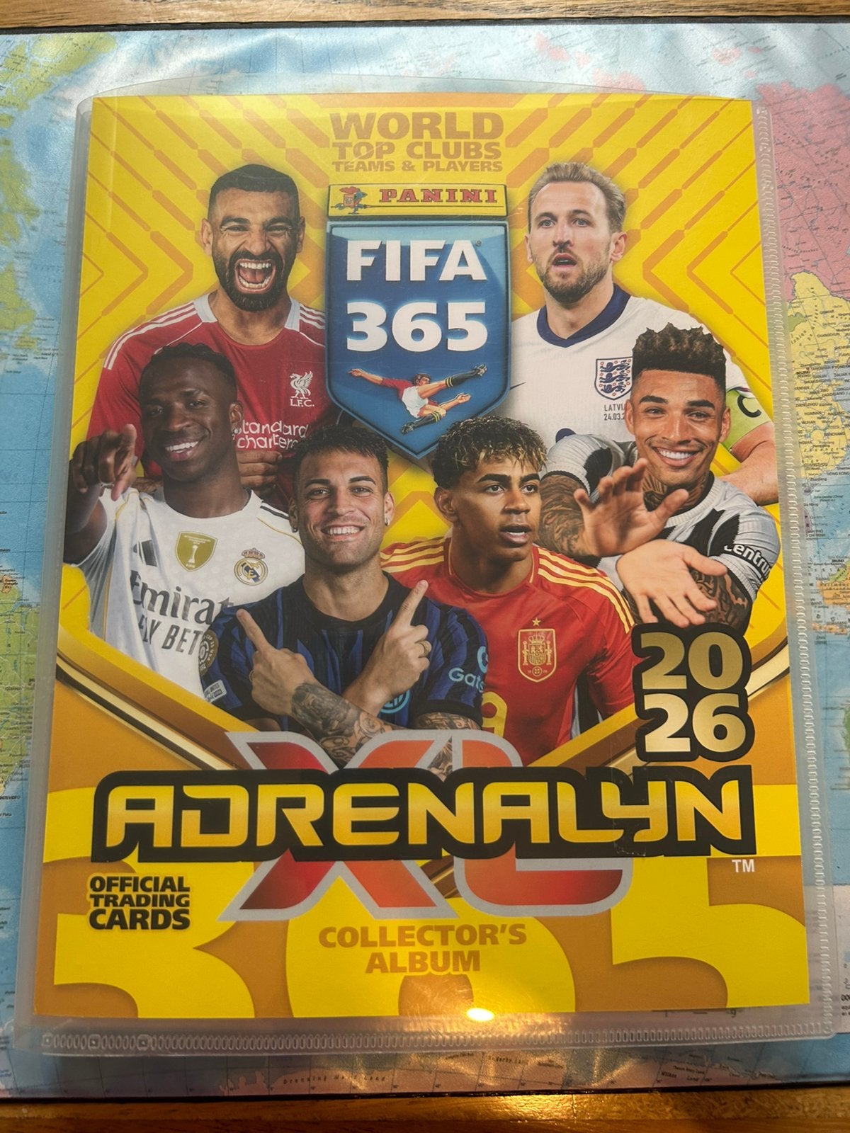 Panini Fifa 365 adrenalyn ‘26 : compleet, Ophalen of Verzenden, Zo goed als nieuw