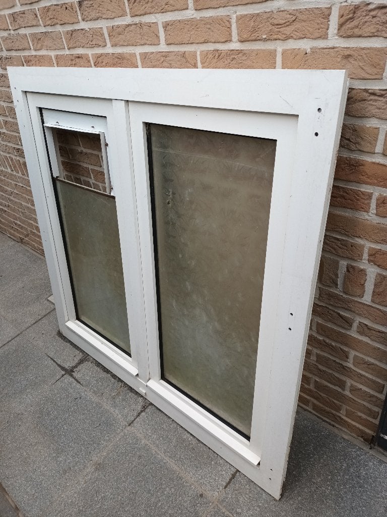 Gratis Wit PVC Raam, Fenêtre de façade ou Vitre, Enlèvement, Utilisé, 80 à 120 cm