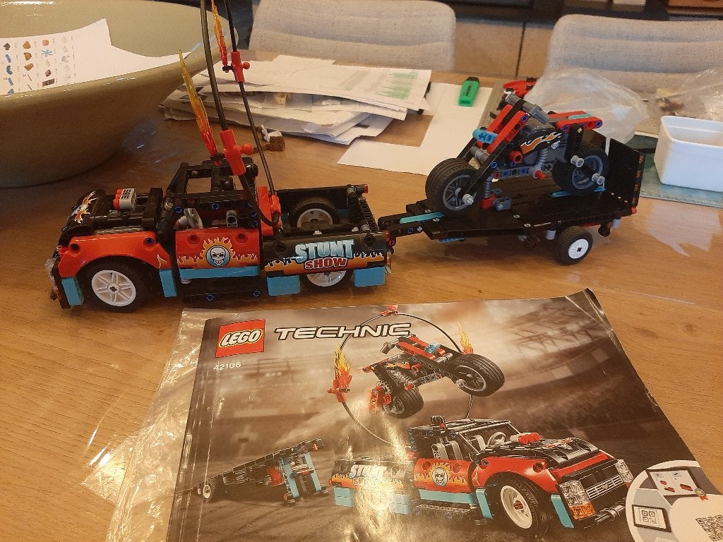Ensemble Lego Technic Race 42106 Stunt Show Truck & Bike, Enlèvement ou Envoi, Lego, Ensemble complet, Instructions incluses