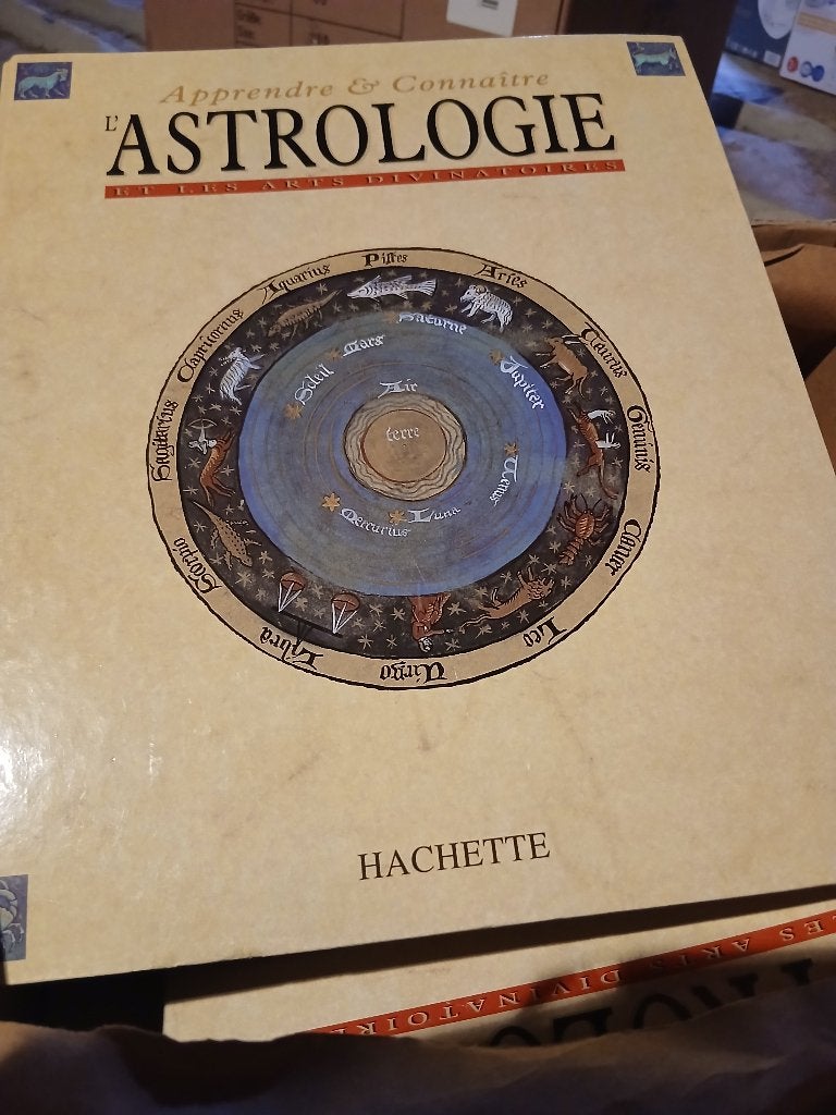 Encyclopédies d'astrologie, Livres, Série complète, Hachette, Comme neuf, Enlèvement