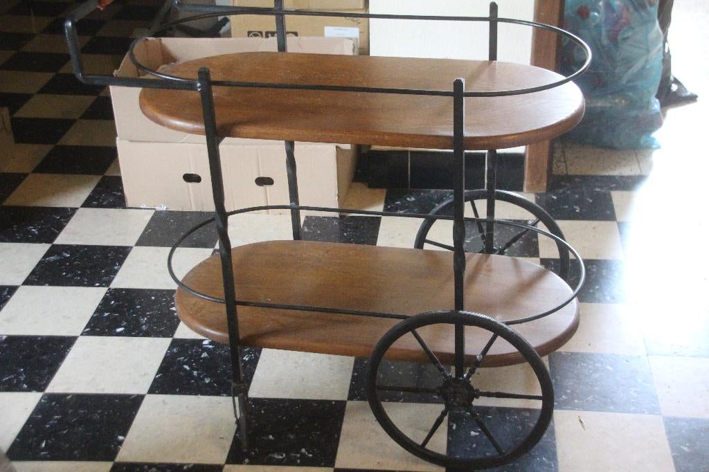 Déserte sur roulette, 25 à 50 cm, 50 à 100 cm, Enlèvement, Utilisé