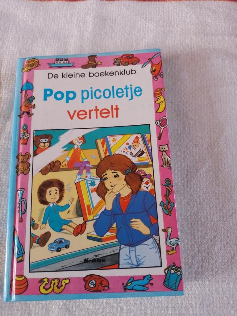 De kleine boekenclub pop picoletje vertelt, Boeken, Ophalen of Verzenden, Zo goed als nieuw