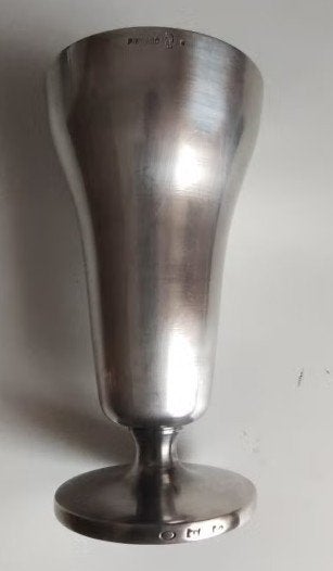 Coupes à glace en métal argenté de Piérard, Enlèvement
