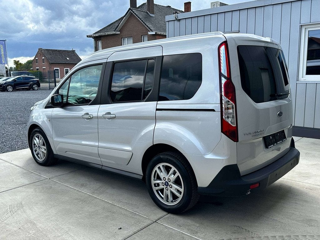 Ford Tourneo Connect Tourneo Connect 1.5 TDCi Titanium * 12M, Autos, Ford, Argent ou Gris, Achat, Euro 6, Entreprise