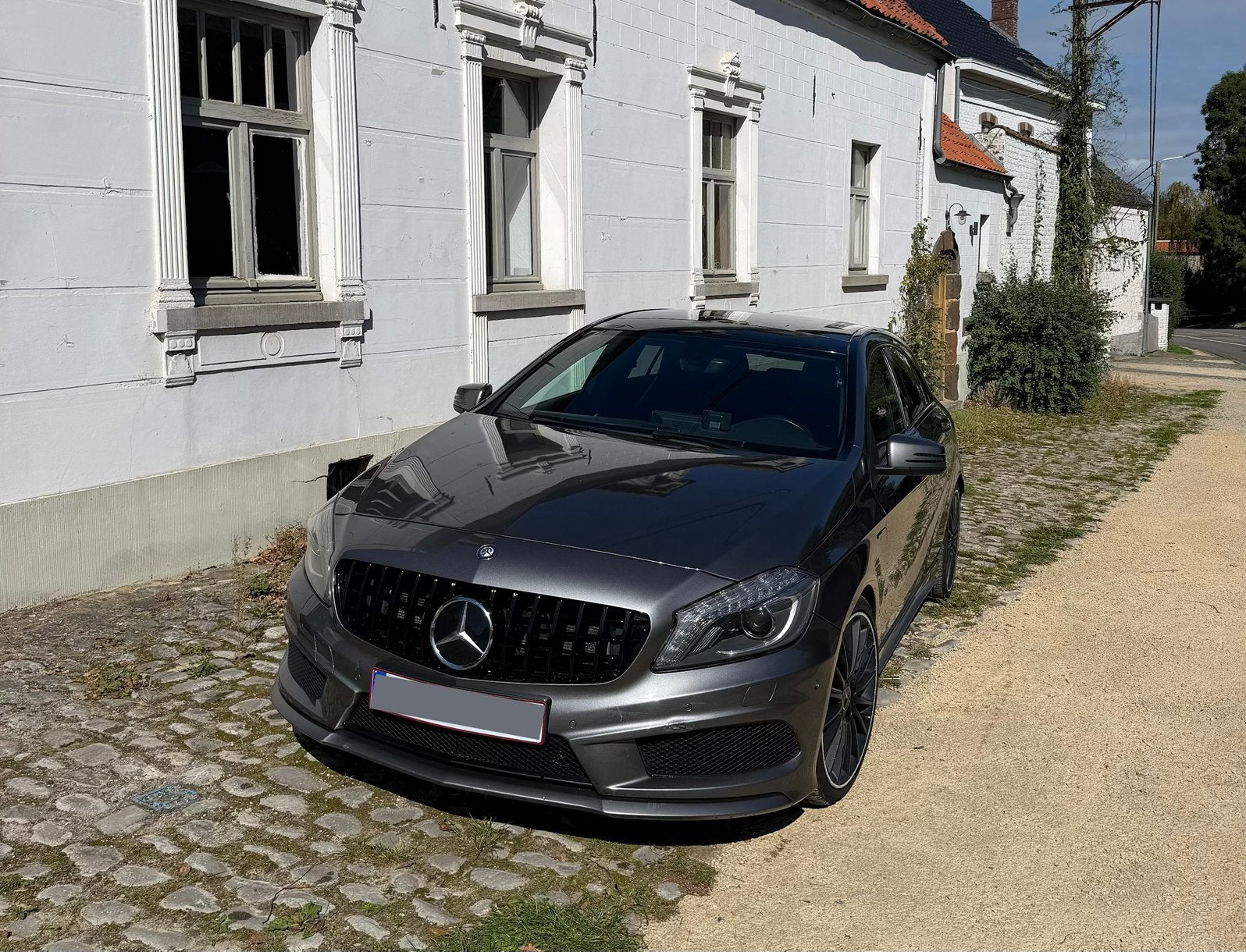 Mercedes-Benz A45 AMG uit 2014, Auto's, Automaat, 4 cilinders, Multifunctioneel stuurwiel, 5 zetels