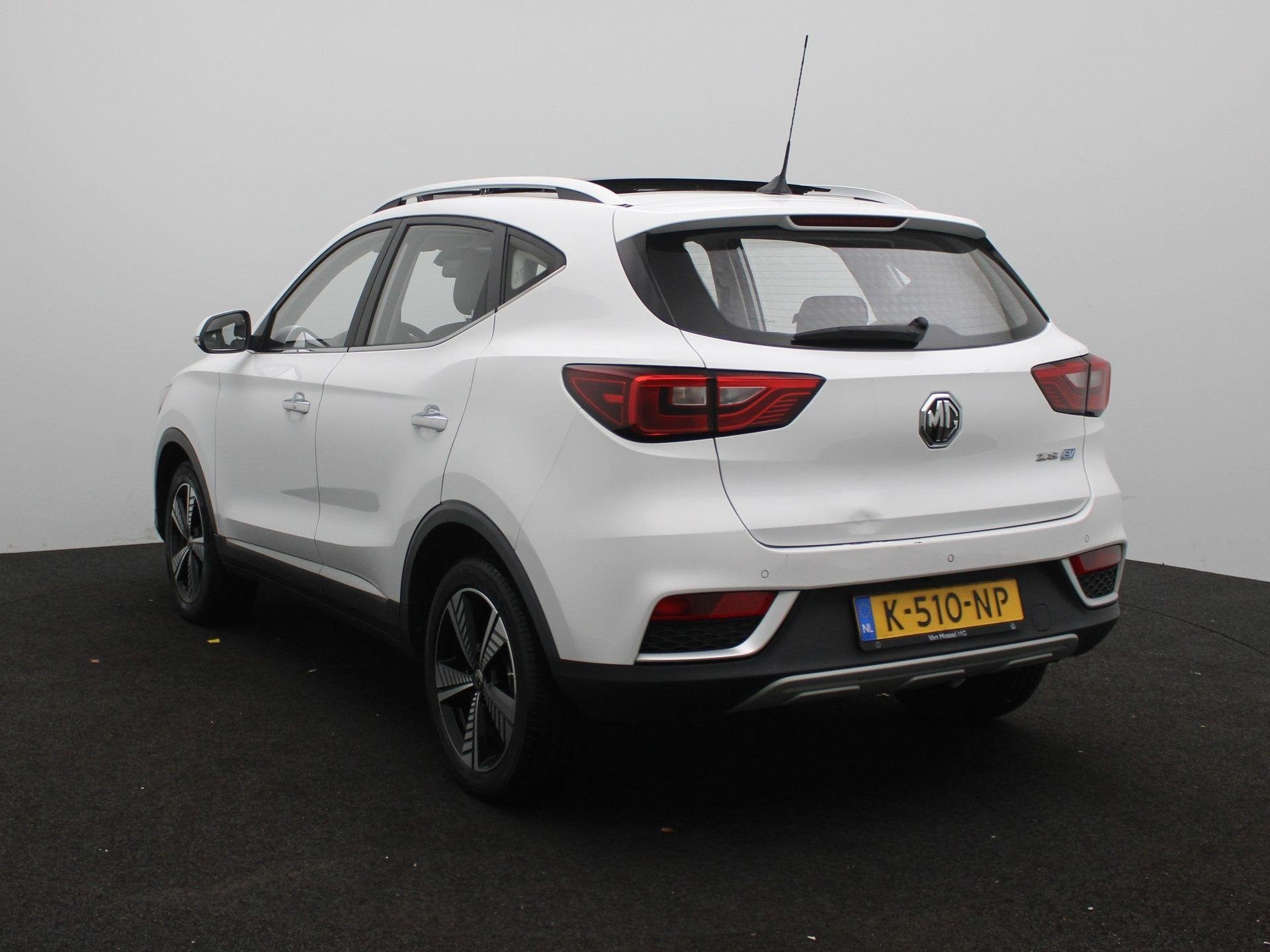 MG ZS EV Luxury 45 kWh (automatique), Autos, MG, Cuir, 45 kWh, Achat, Entreprise
