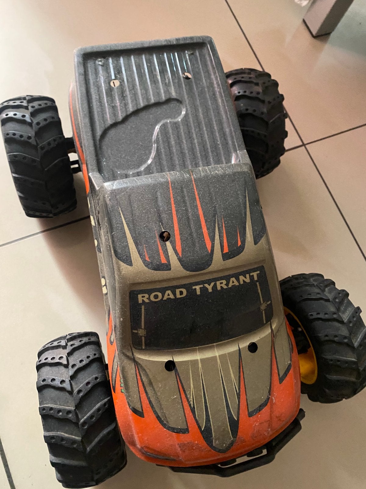 Rc 1:10 brushless d’origine roule parfaitement 1.4ghz 150€, Hobby en Vrije tijd, Ophalen, Zo goed als nieuw