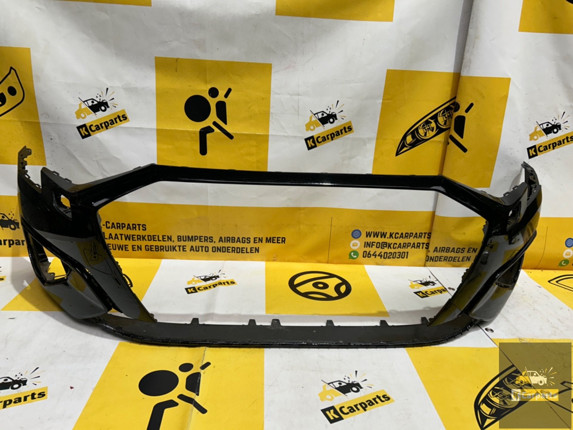 Audi A3 8Y Pare-chocs avant d'origine KlS 8Y0807437, Info@fabrikant.eu, Fabrikant BV, Pare-chocs, Fabrikantstraat 1
1000 AA  Amsterdam, NL