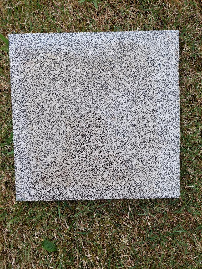 Carrelage moucheté — 1 pièce en stock, Neuf, 20 à 40 cm, Carrelage de sol, Enlèvement