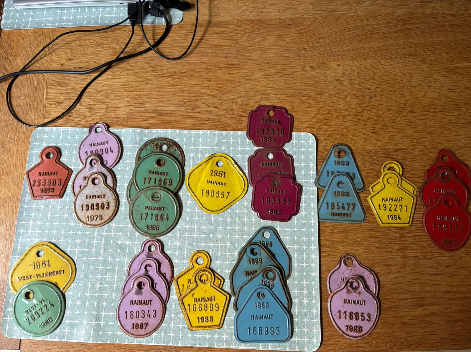 Lot de plaques de vélo, plaques, années 70, 80, 90, Collections, Collections Autre, Enlèvement ou Envoi, Utilisé
