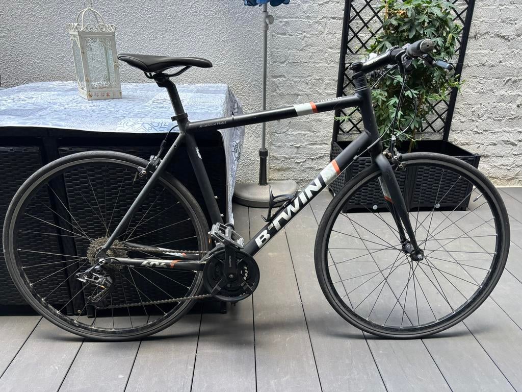 Verbeterde Btwin Triban 500-fiets, Fietsen en Brommers, Fietsen | Heren | Sportfietsen en Toerfietsen, Gebruikt, Meer dan 20 versnellingen