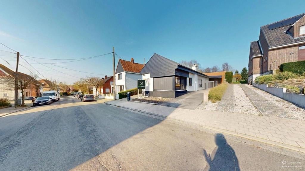 Gelijkvloerse bungalow met loods van 180 m² in Marke, Immo, Huizen en Appartementen te koop, Provincie West-Vlaanderen, 500 tot 1000 m²