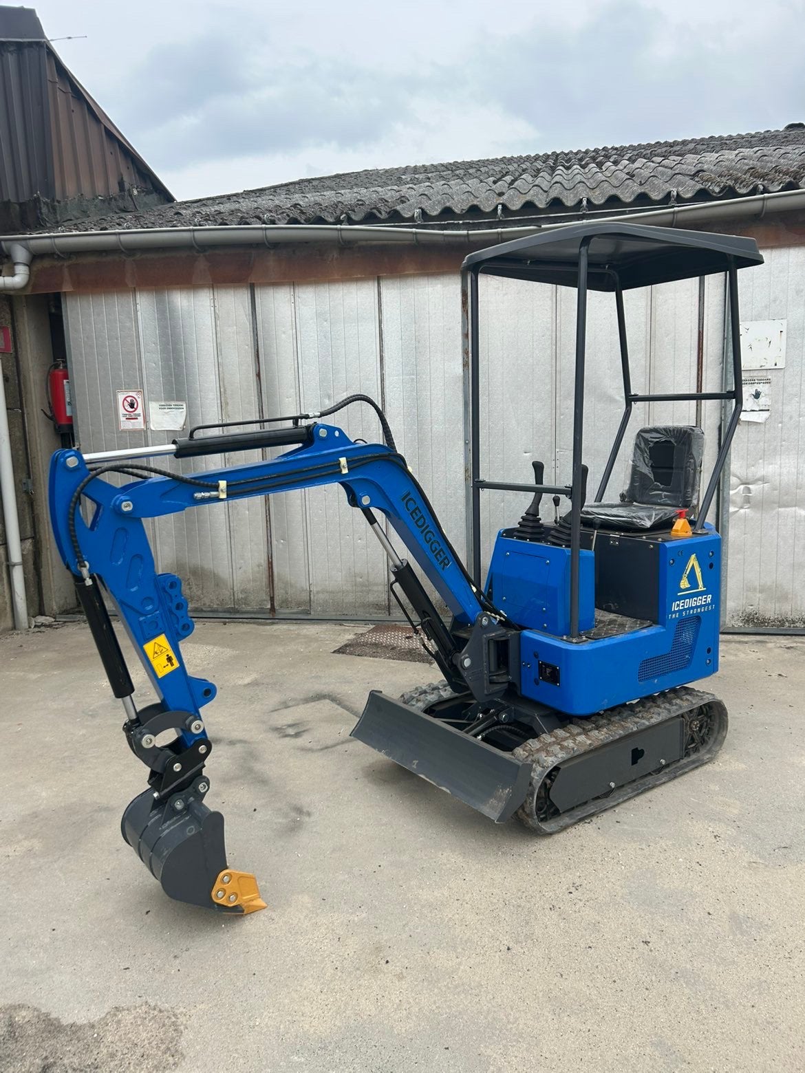 Graafmachine 1 ton nieuw met zwenkgiek, Enlèvement ou Envoi, Excavatrice
