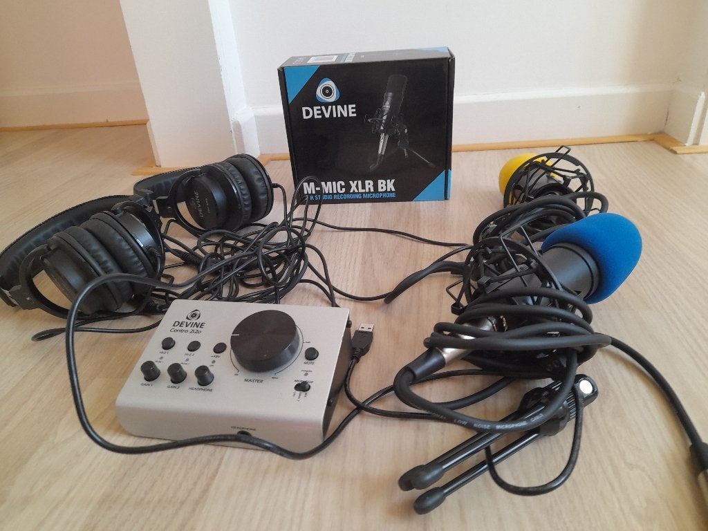 Devine Centro 2i2o podcast / voice-over bundel, Ophalen of Verzenden, Zo goed als nieuw, Overige typen