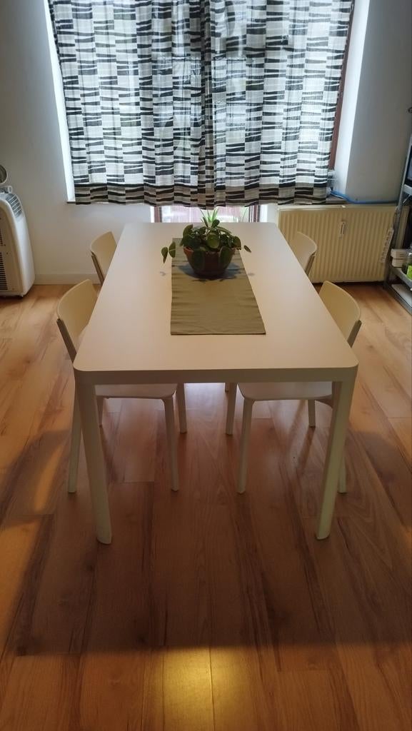 Table Ikea Tingby, Maison & Meubles, Tables | Tables à manger, Cinq personnes ou plus, Ikea sobre, Enlèvement, Utilisé