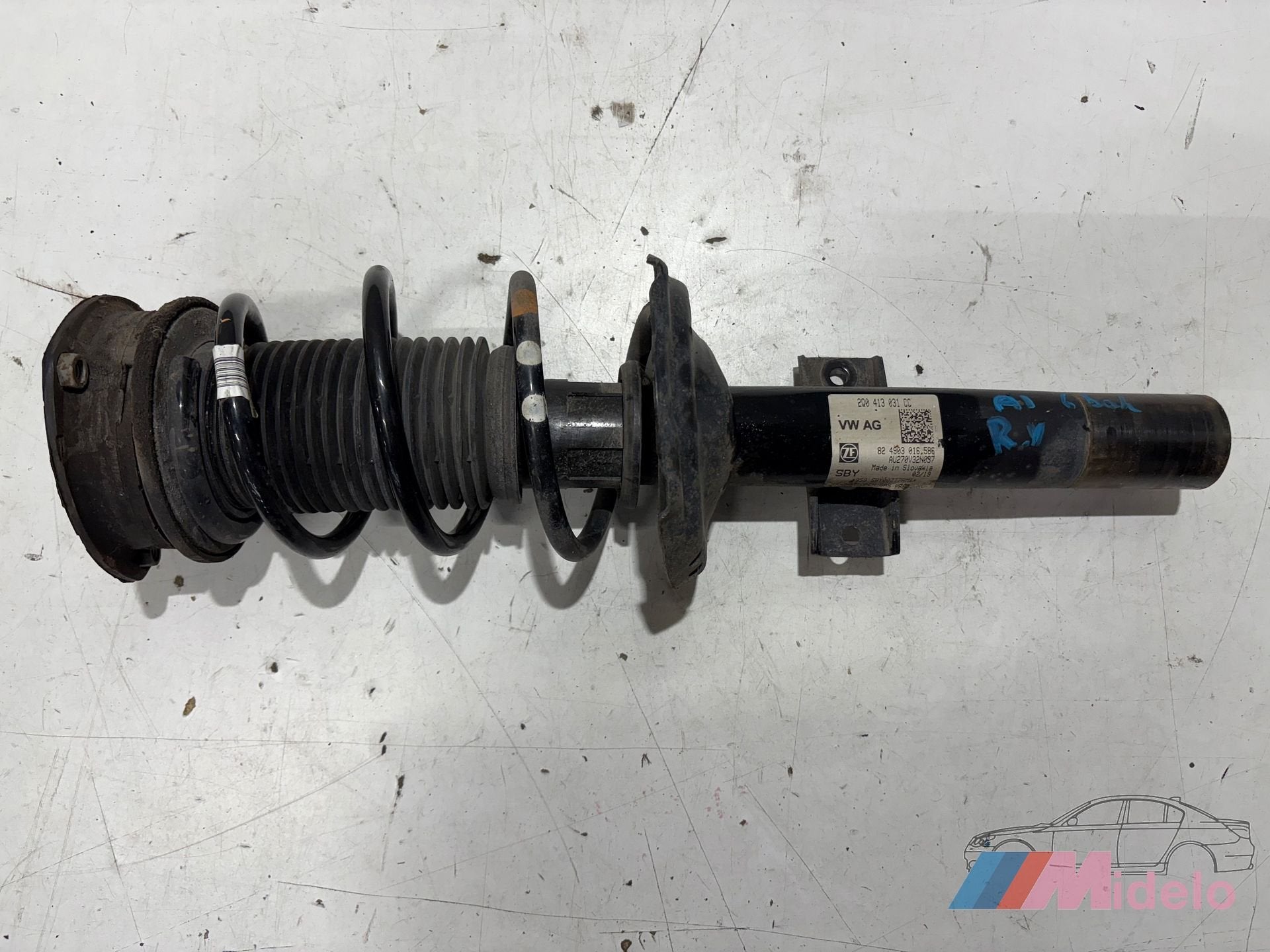 AUDI A1 (GBA) SCHOKBREKER RECHTS VOOR 2Q0413031CC, -, Audi, Utilisé, -