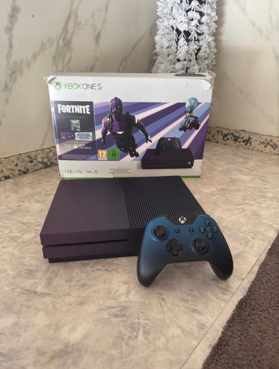 Xbox One S Fortnite Battle Royale Special Gradient Purple, Games en Spelcomputers, Ophalen, Met games, Xbox One S, Zo goed als nieuw