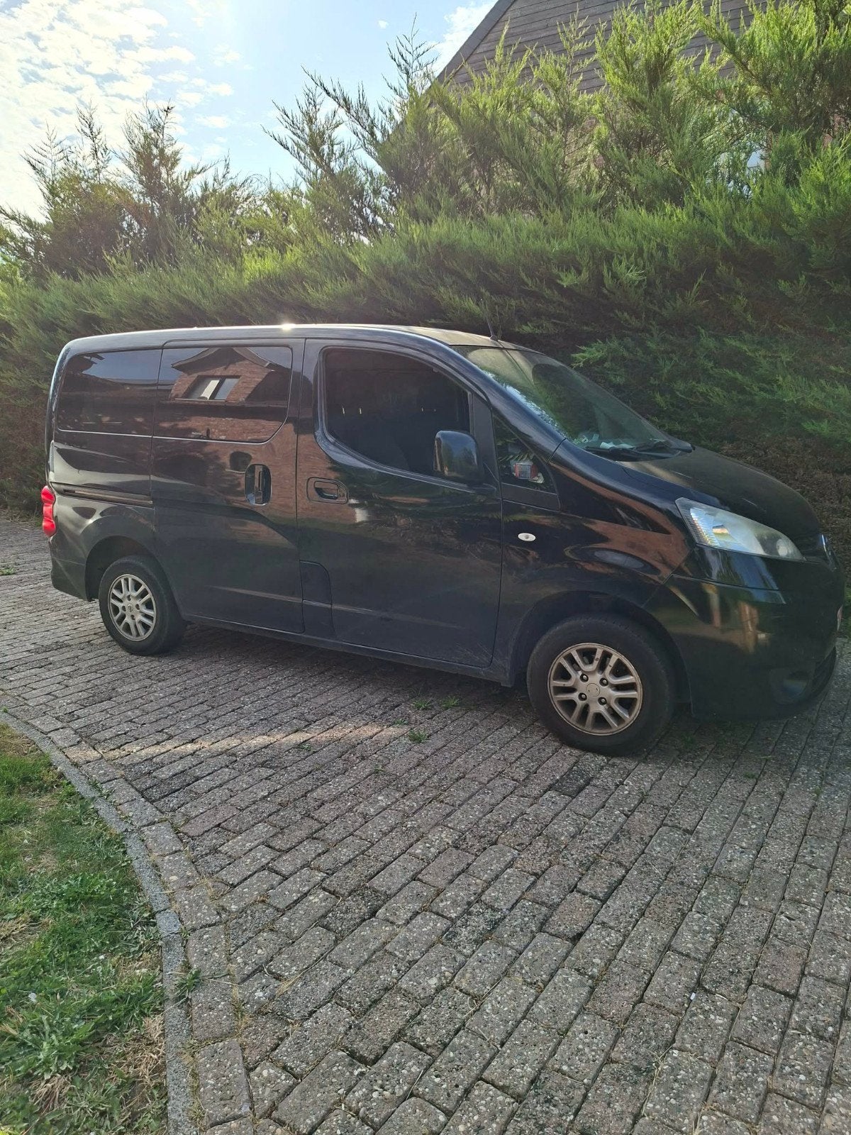 Nissan NV200 Evalia 1.6 Benzine - Handelaar/Export, Auto's, Handgeschakeld, 7 zetels, Zwart, Te koop