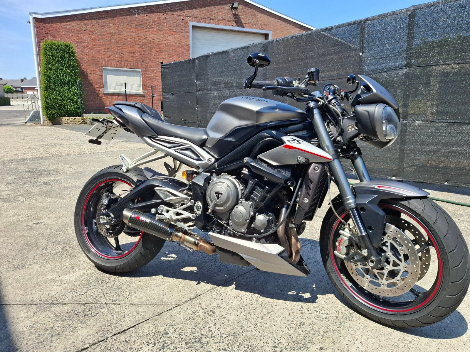 Triumph streettriple RS 2017, Motos, Motos | Side-cars, Poignées chauffantes, Occasion, Plus de 35 kW, 3 cylindres