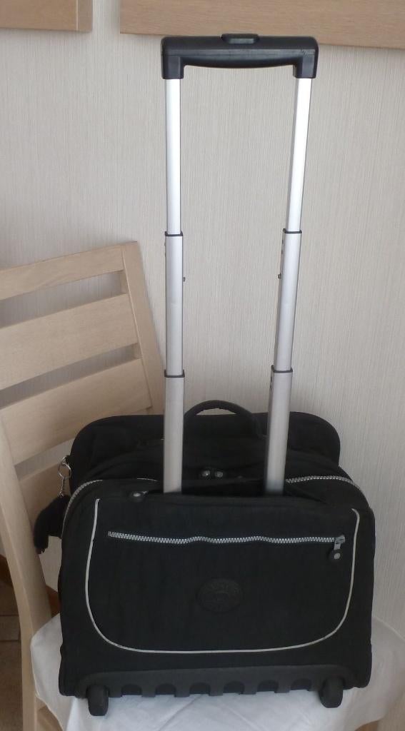 Kipling trolley scolaire noir 2 roues bretelles + singe, Enlèvement ou Envoi, 30 à 40 cm, Utilisé, Porte-documents ou Cartable