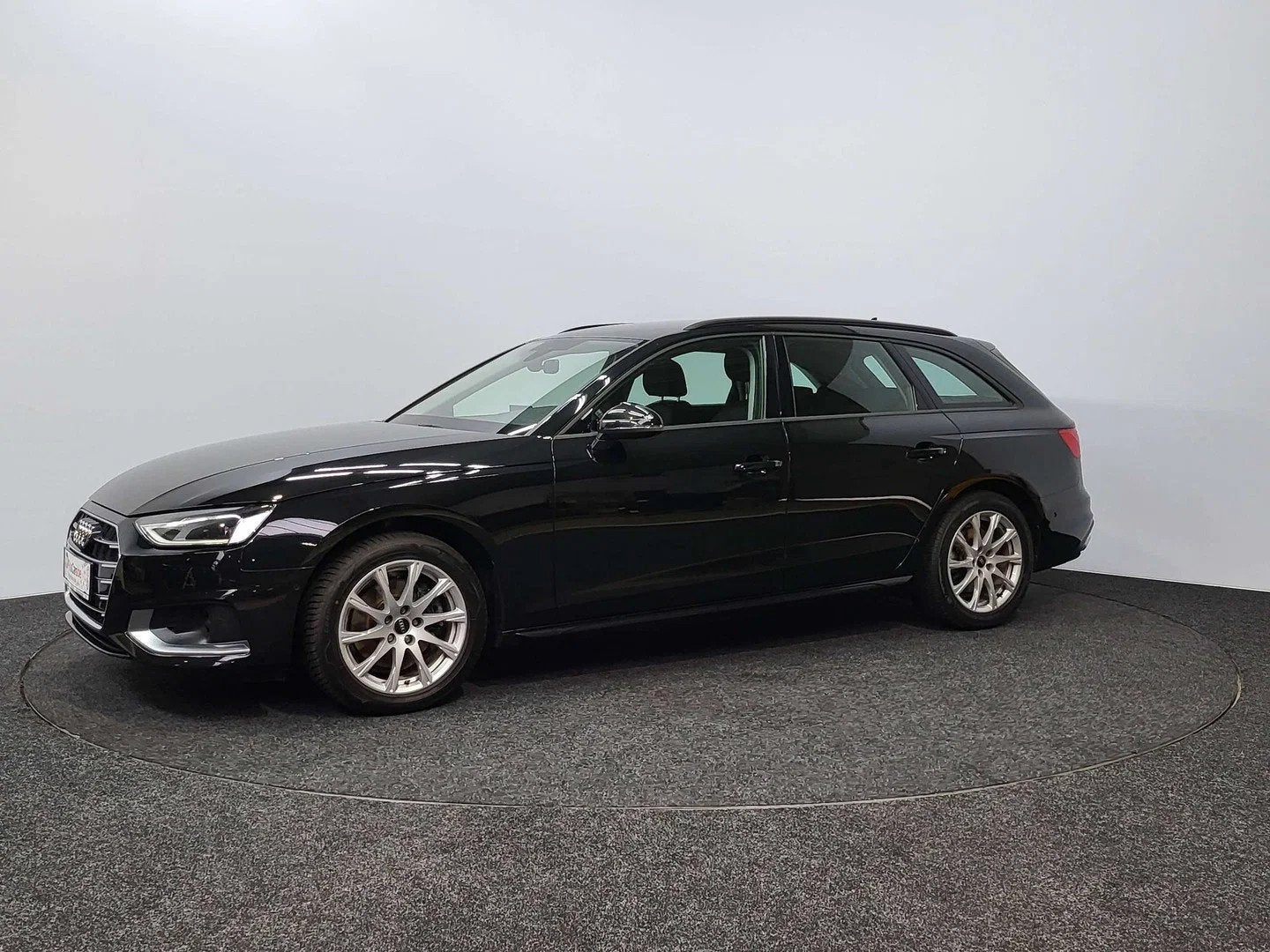 Audi A4 Avant 35 TFSI | 2024 | 99.654 km | Automaat | Adapti, Autos, Achat, Entreprise, Noir, 5 portes