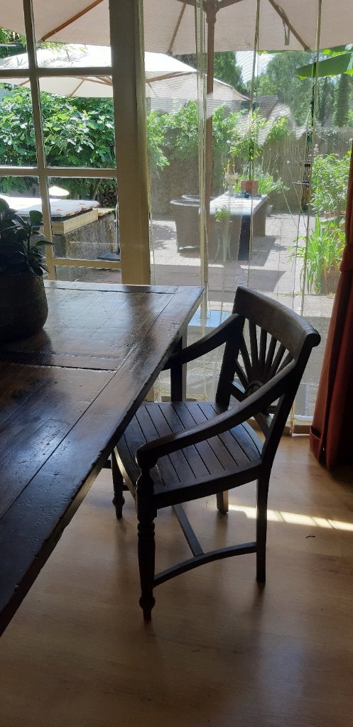Grote koloniale houten tafel met 6 bijpassende stoelen., Huis en Inrichting, Ophalen, Gebruikt, 100 tot 150 cm, Teakhout