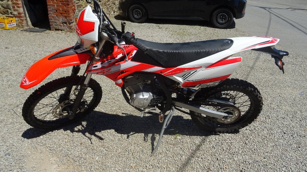 A SAISIR MOTO BETA 125 RR A SAISIR, Motos, Motos | Marques Autre, Particulier, Enduro, 1 cylindre, Manuelle, Occasion, Occasion